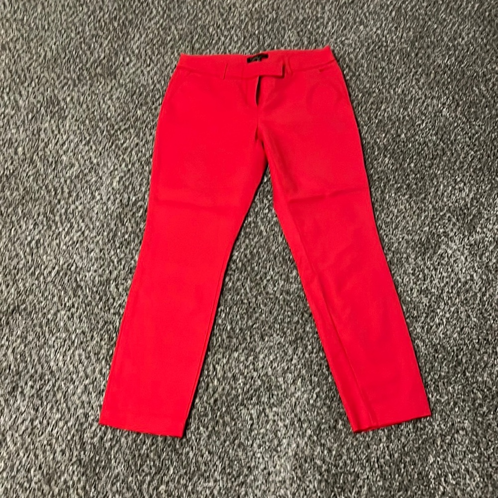Red cropped pant